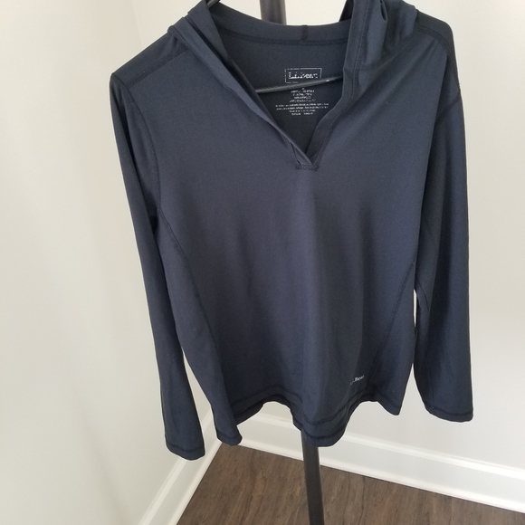 LL Bean Black Polyester and Spandex Sporty Hoodie - Picture 3 of 12